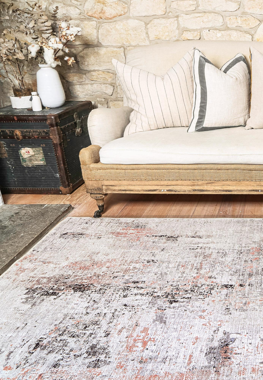 Vintage Crown Charles Ivory Blush Distressed Vintage Rug